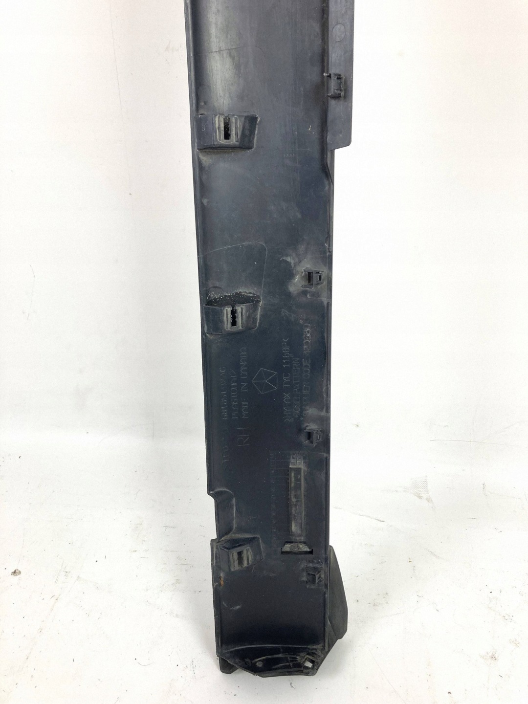 Dodge Challenger Widebody 2018+ cap threshold threshold moulding right