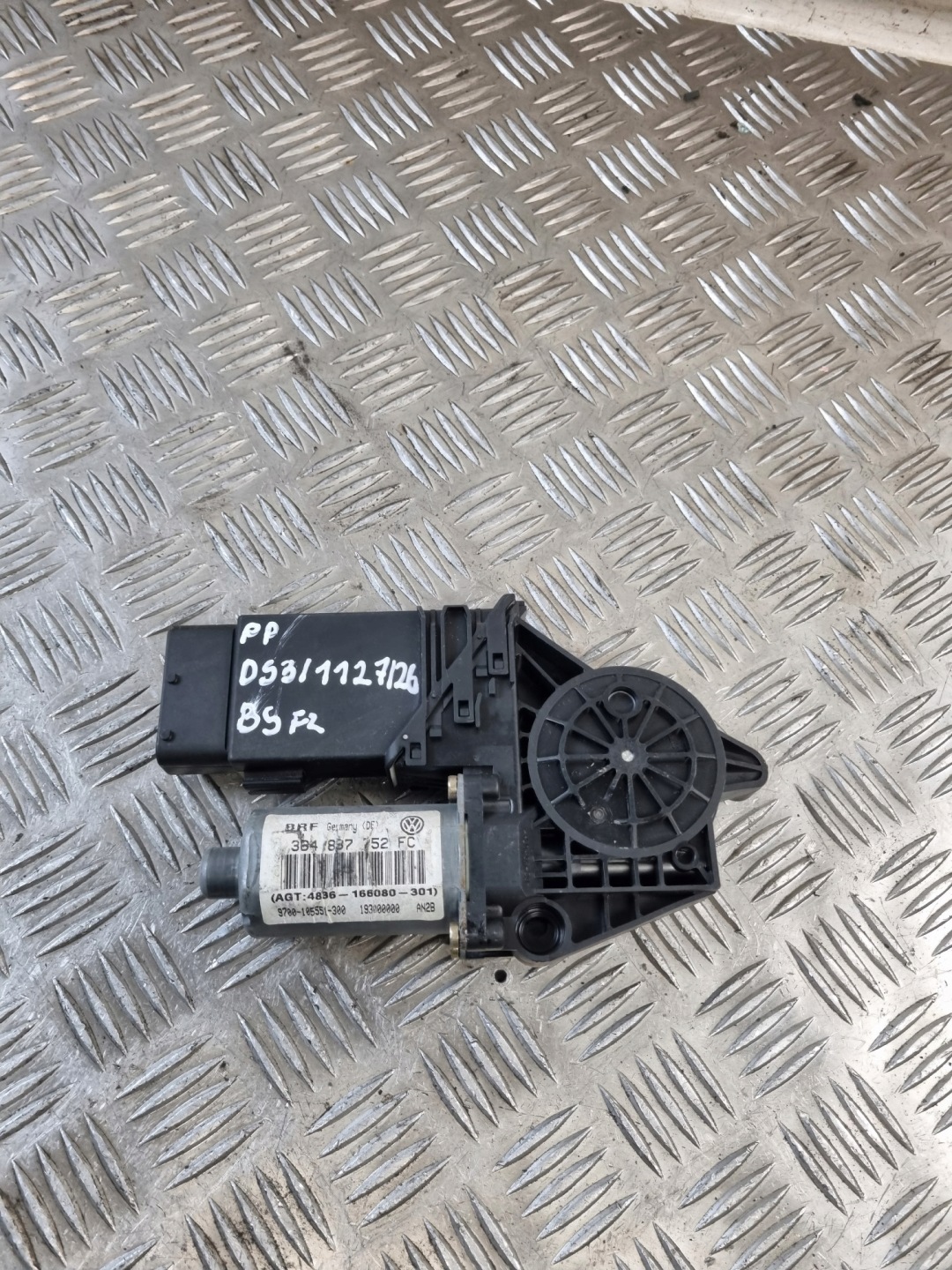 motor fenster rechts vorne VW PASSAT B5 FL