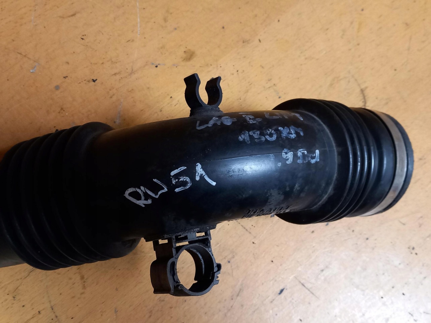pipe wiring air RENAULT LAGUNA II 1.9 DCI 8200353795