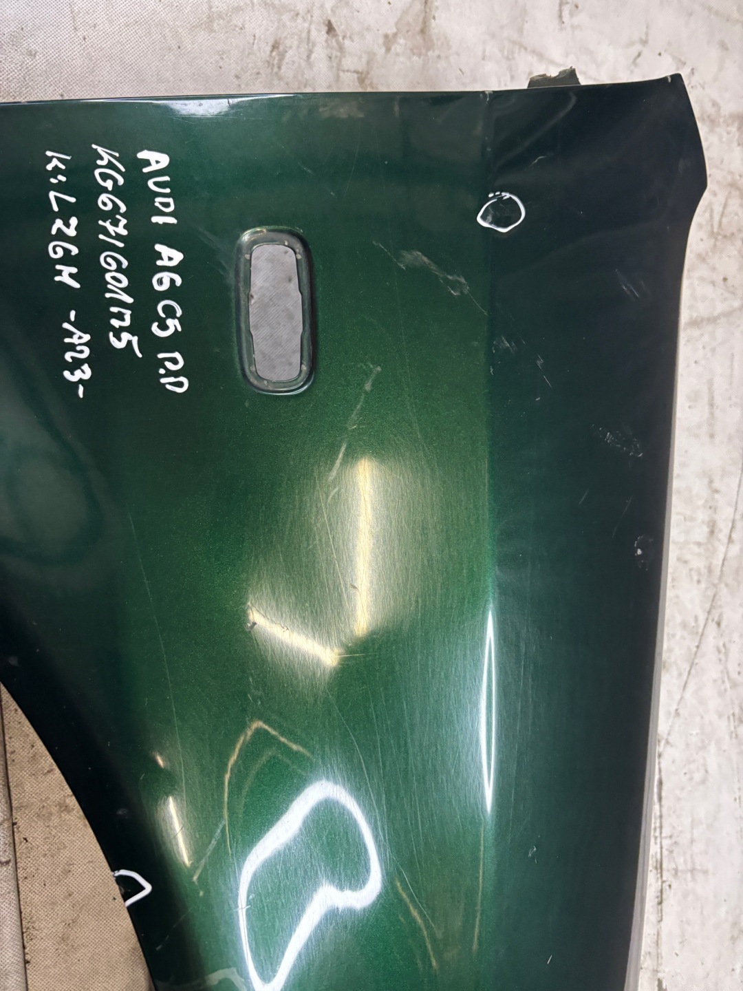 fender right front Audi A6 C5 k: LZ6M