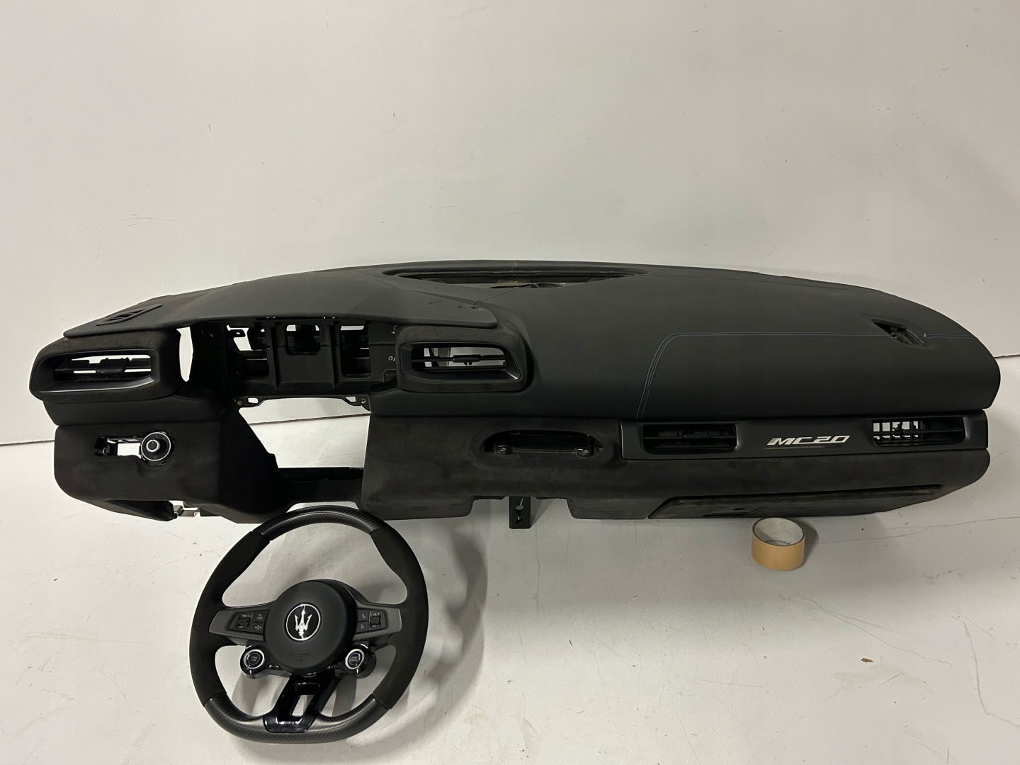 dashboard instrument panel console support steering wheel, Air Bag airbags Maserati MC20