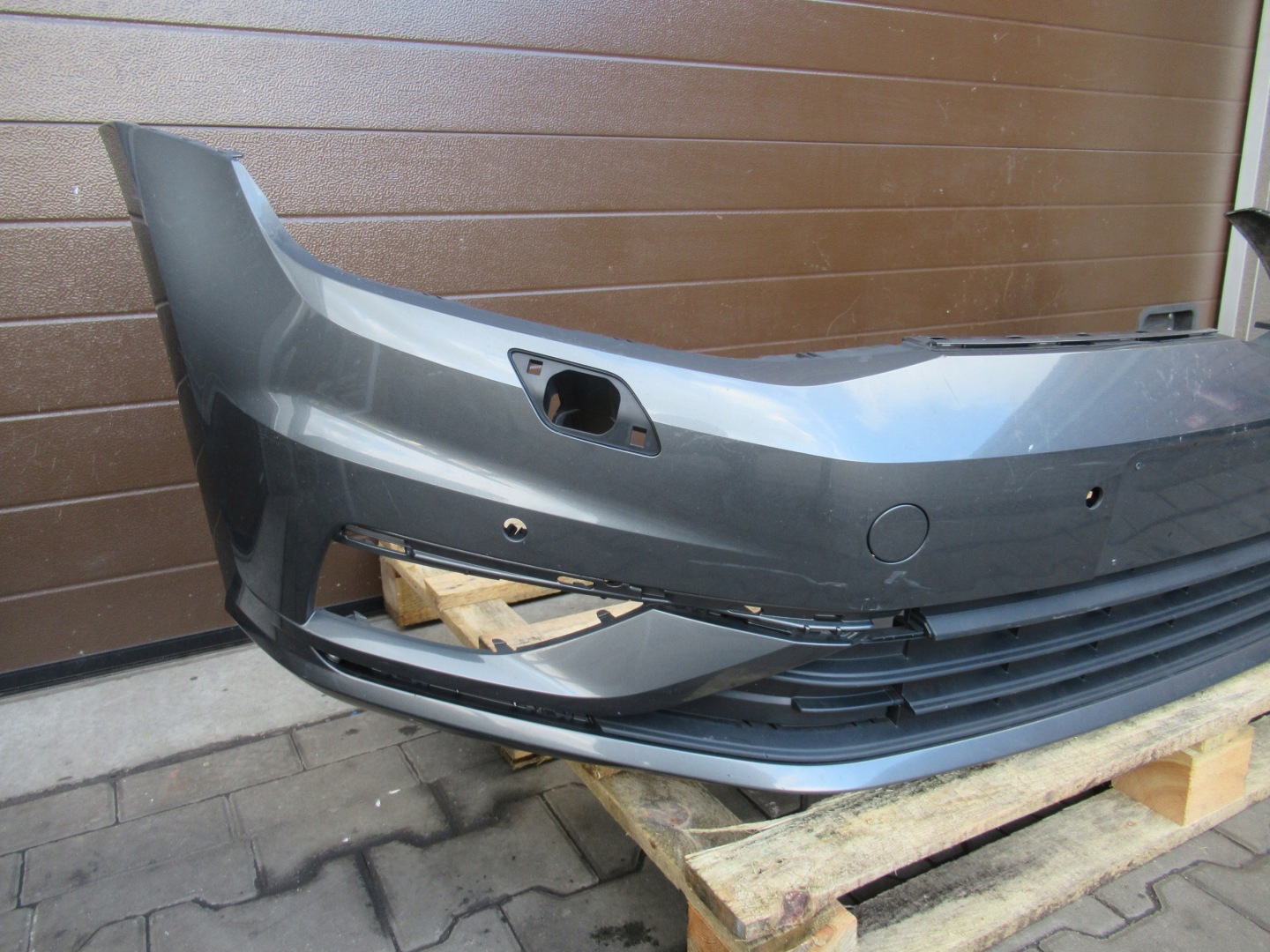 Stoßstange vorne VW GOLF VII LIFT 4xPDC Spritzdüse