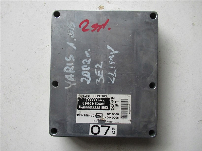 control unit of the engine TOYOTA YARIS 89661-52062