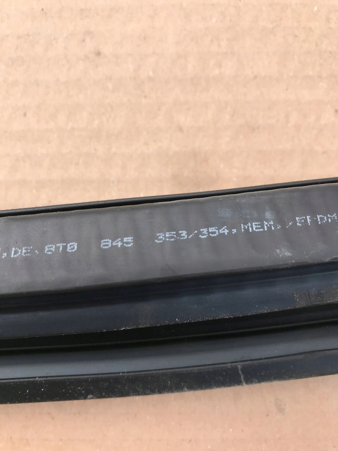 gasket door right front AUDI A5 LIFT 8T0845354