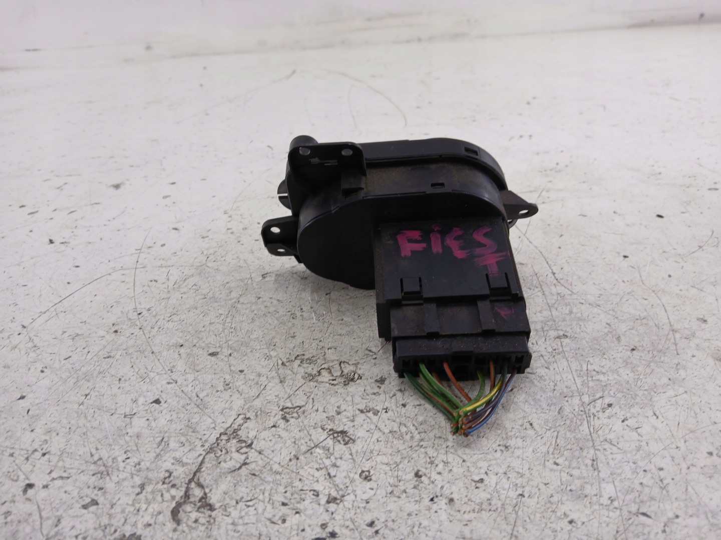 FORD FIESTA MK6 light switch 2M6T13A024AC
