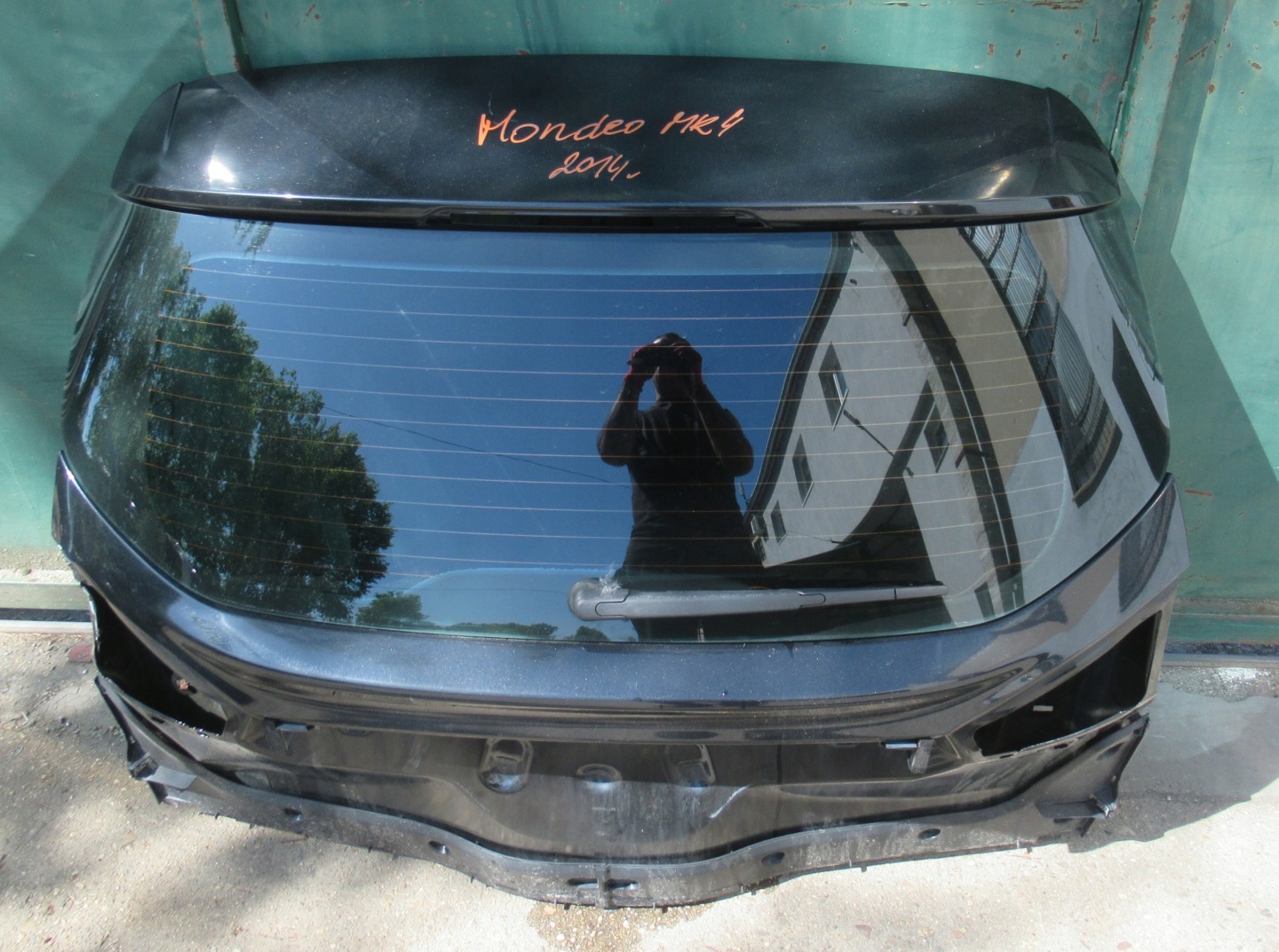 FORD MONDEO MK4 14R boot doors LIFT G6
