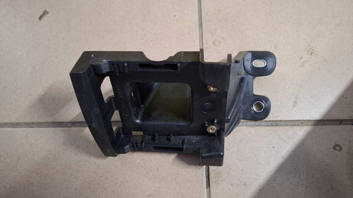 holder radaru rear part side left Renault Espace V (RFC) 284S48158R