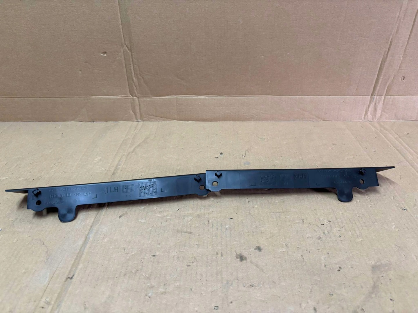 air duct air line front right left RENAULT MEGANE IV 960100396R