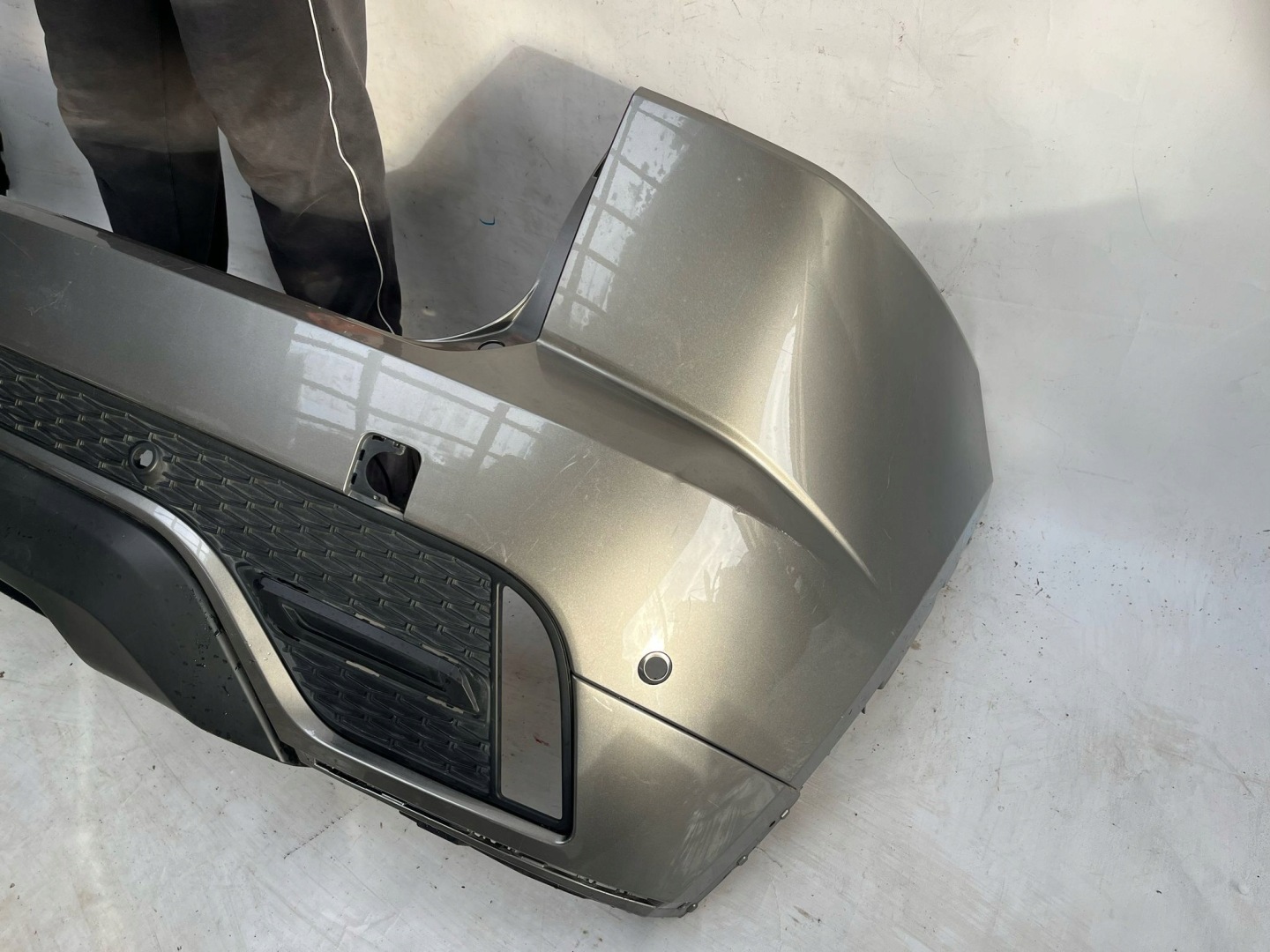 JAGUAR E-PACE 17- bumper rear part rear PDC J9C3-17D781-A