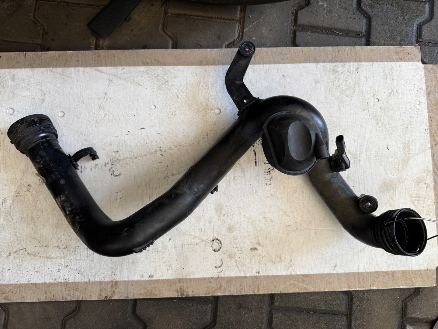 rohr intercooler Golf V PASSAT 1.9 TDI 1K0145770B
