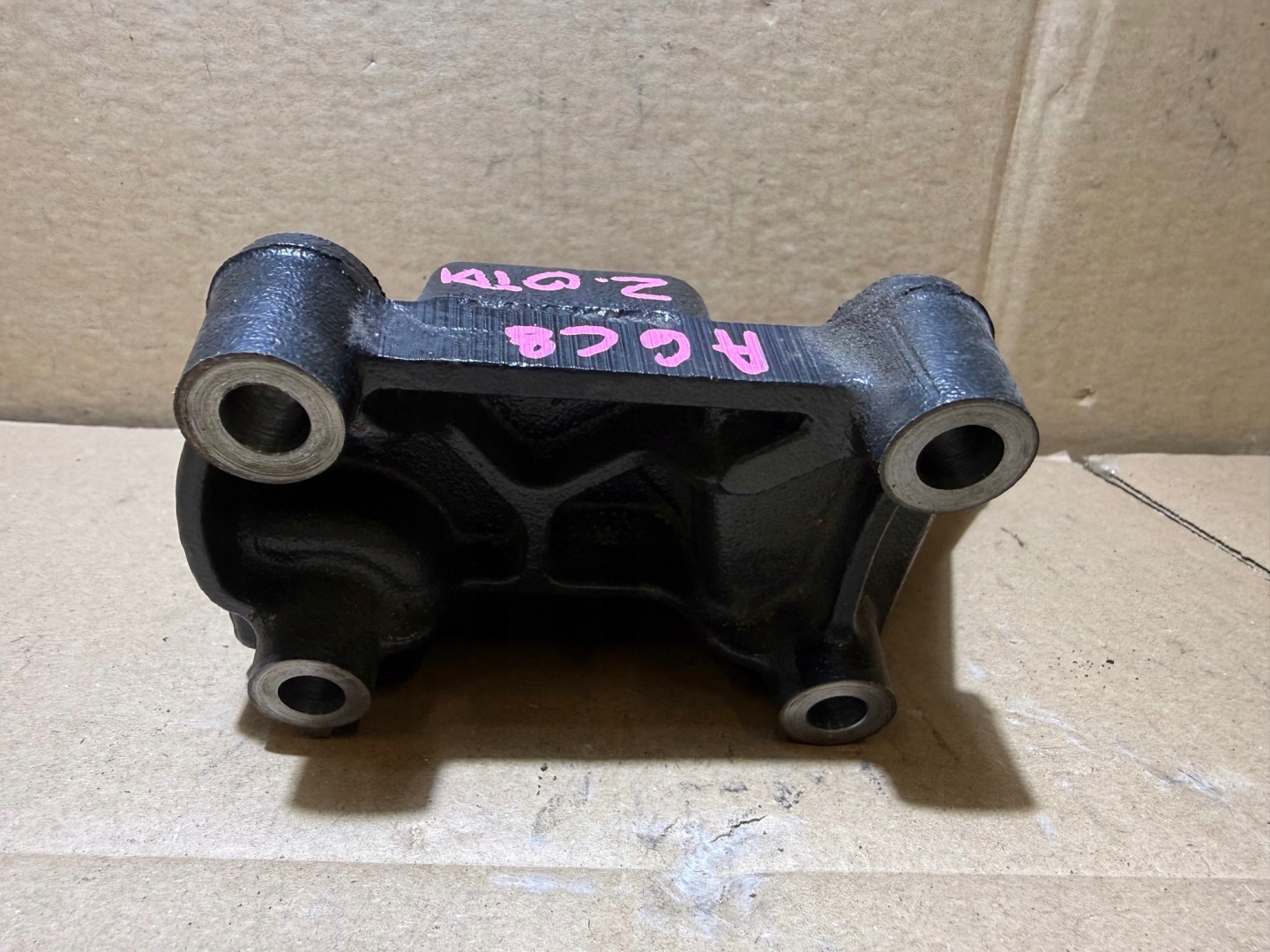 AUDI A6 C8 2.0 TDI držač držač drška DPF 05L131425E