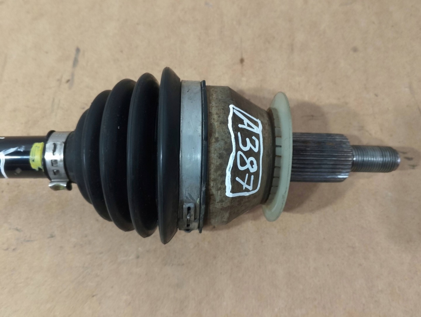 Audi A1 82A VW Skoda Seat semi-axis front left 2Q0407271BL (A387)