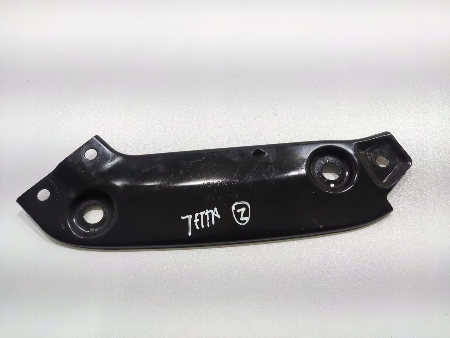 console right supports front holder right VOLKSWAGEN JETTA VI 5C 5C6805931