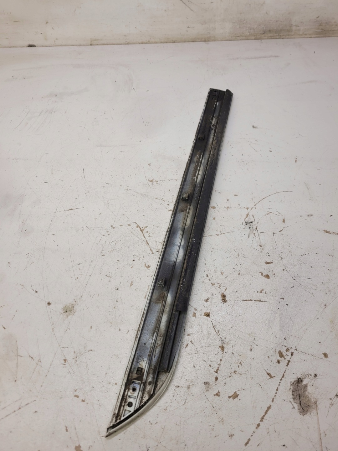 moulding door left rear part AUDI A3 8P LIFT 5D LY9C