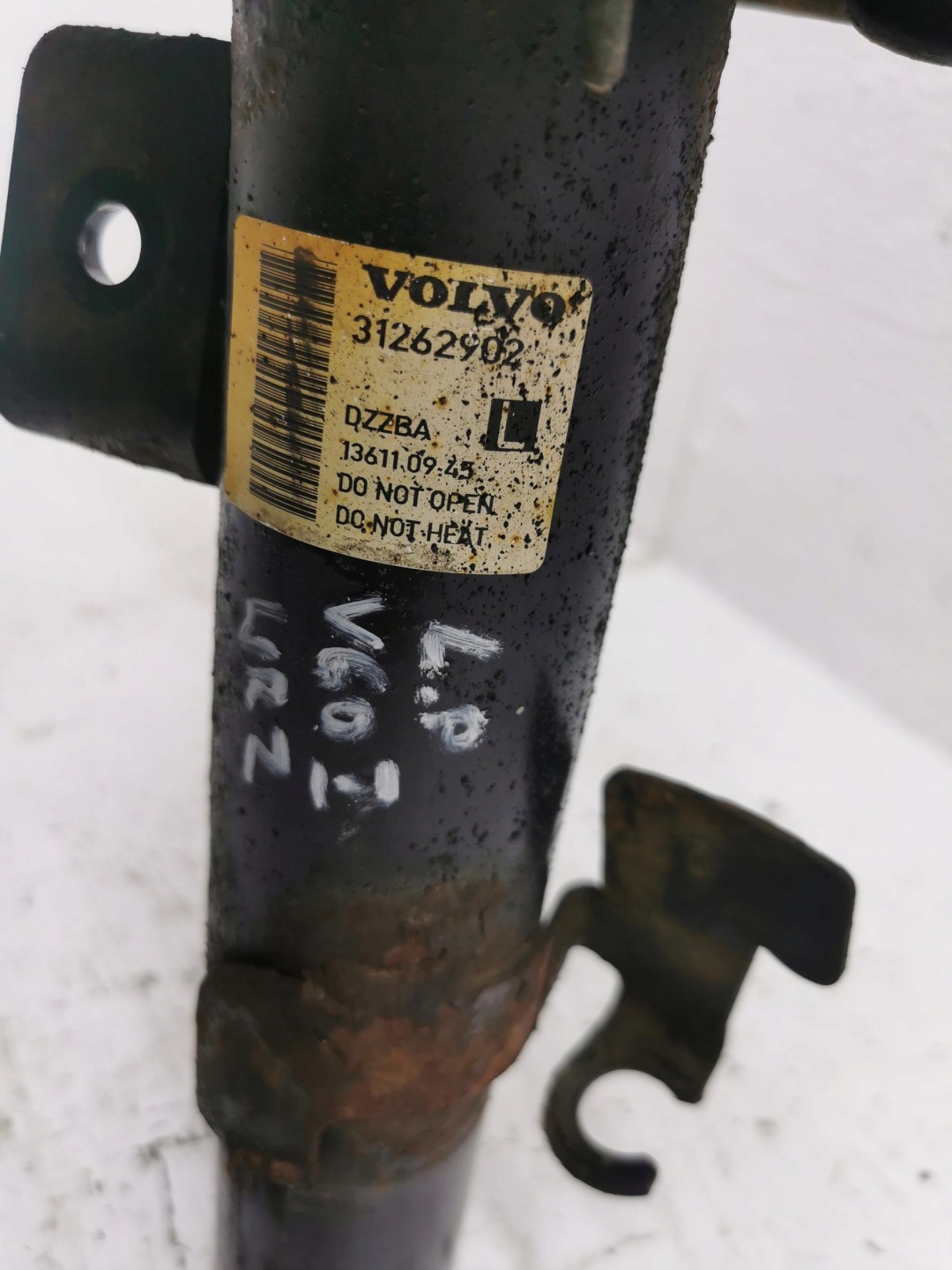 shock absorber left front VOLVO V60 and 31262902 10-18