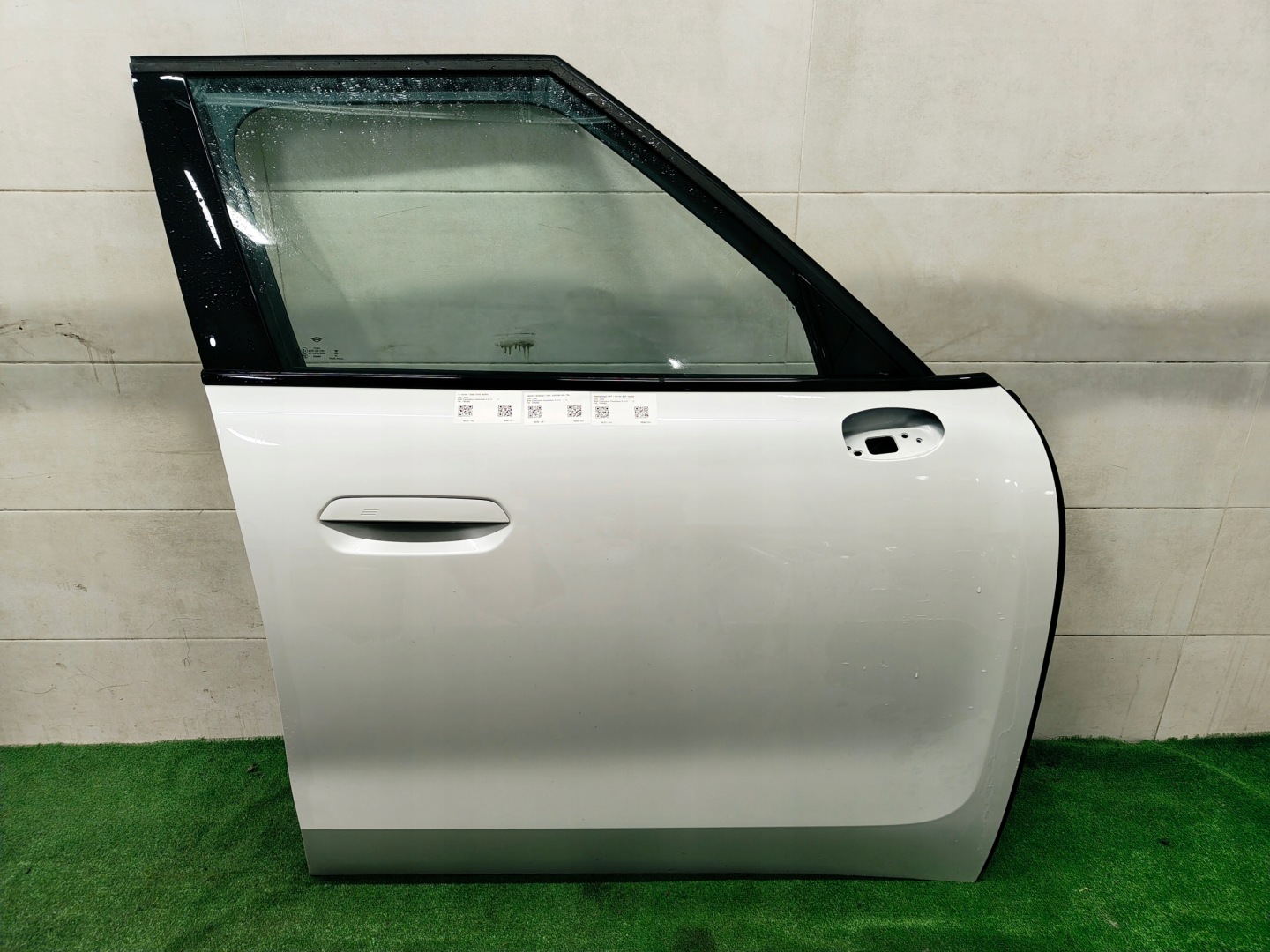MINI U25 door right front front C6A NANUQ WHITE