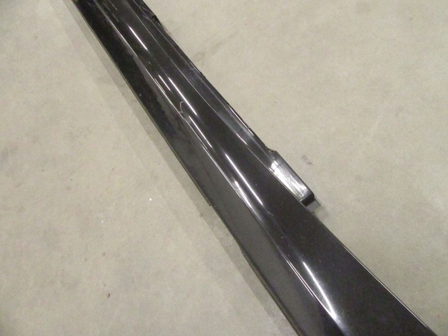 lišta prahová pravá BMW e81 e82 e87 e88 SCHWARZ II 2 668
