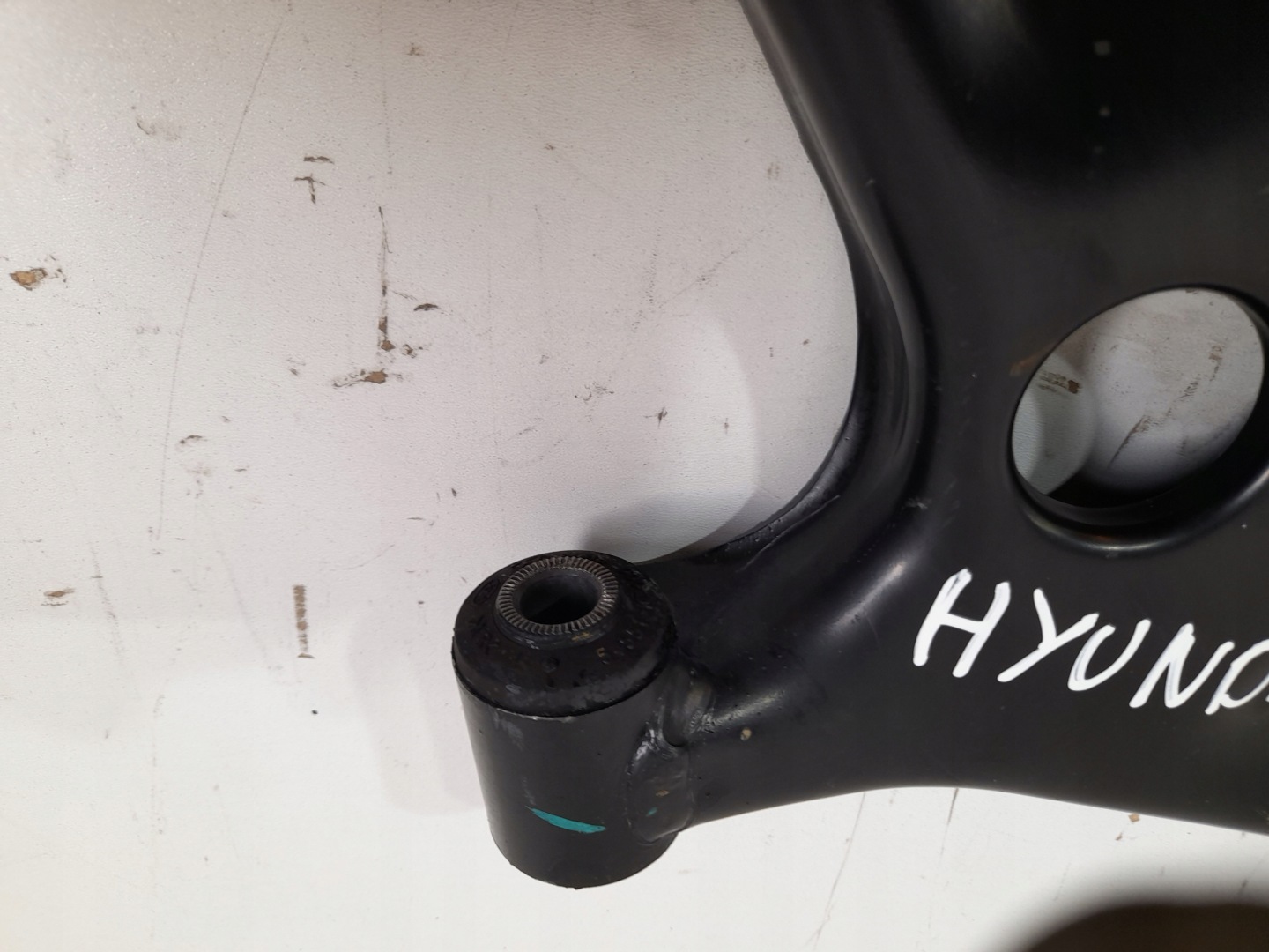 HYUNDAI I10 III arm front left 54500-K7100