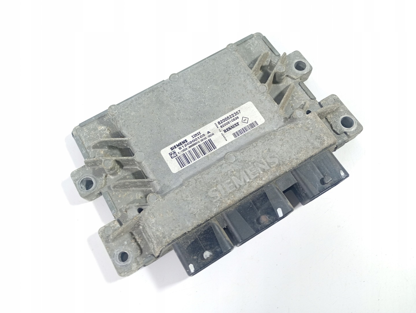 computer control unit of the engine OE 8200522357 Clio III 05-14