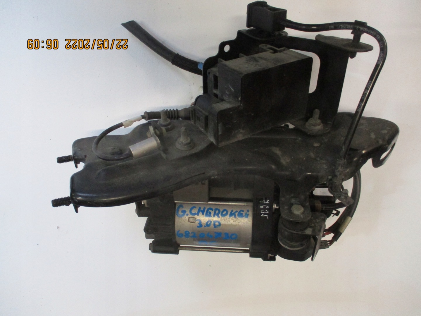 POMPA DELLA SOSPENSIONE JEEP GRAND CHEROKEE 68204730AC