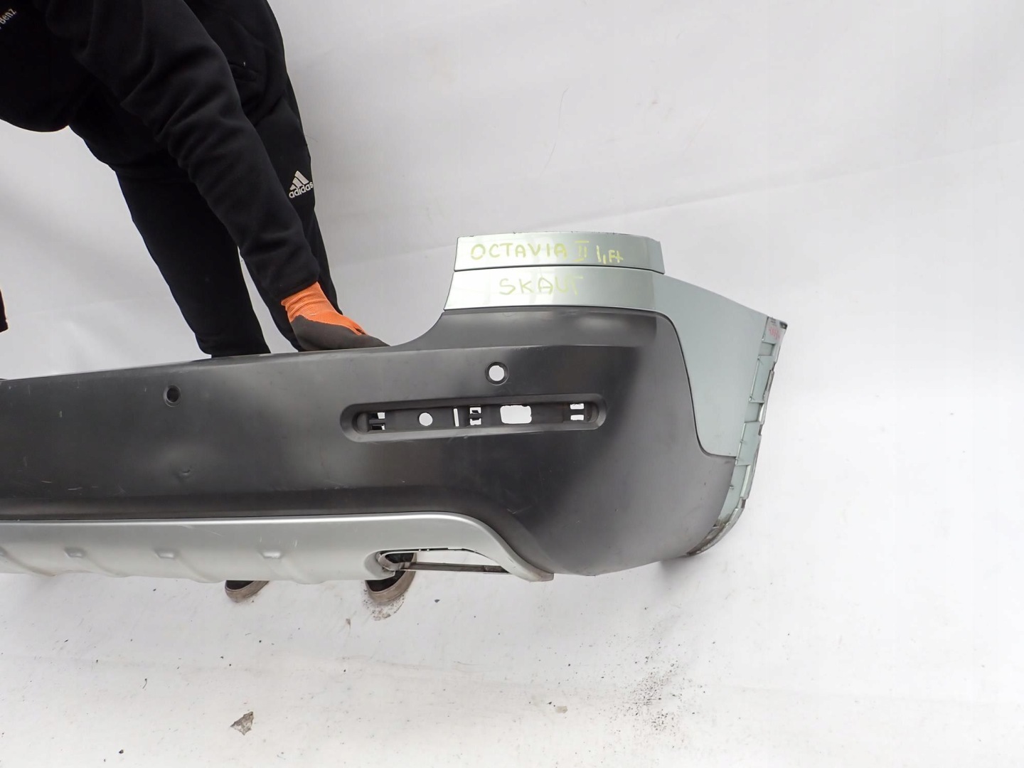 SKODA OCTAVIA II 2 SCOUT 07-13 bumper rear part rear PDC