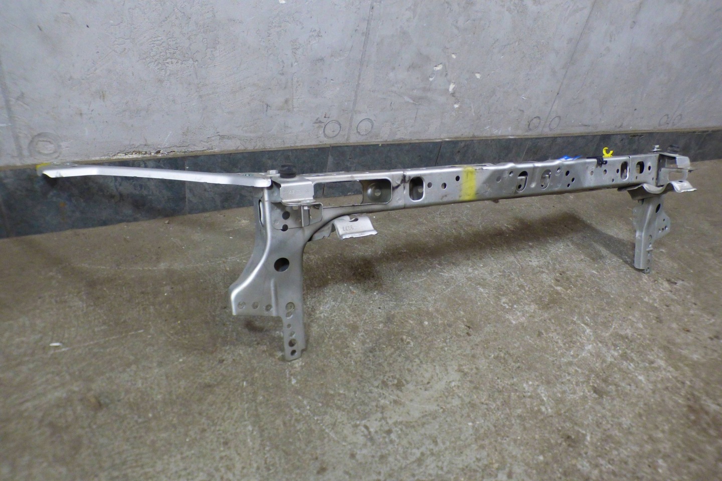 Opel Astra K V support panel for radiators pillar upper original lakier Z176
