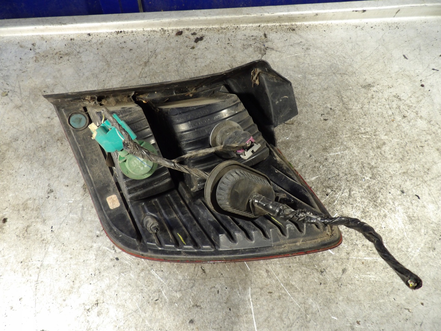 Dodge Journey light rear left 2,4B