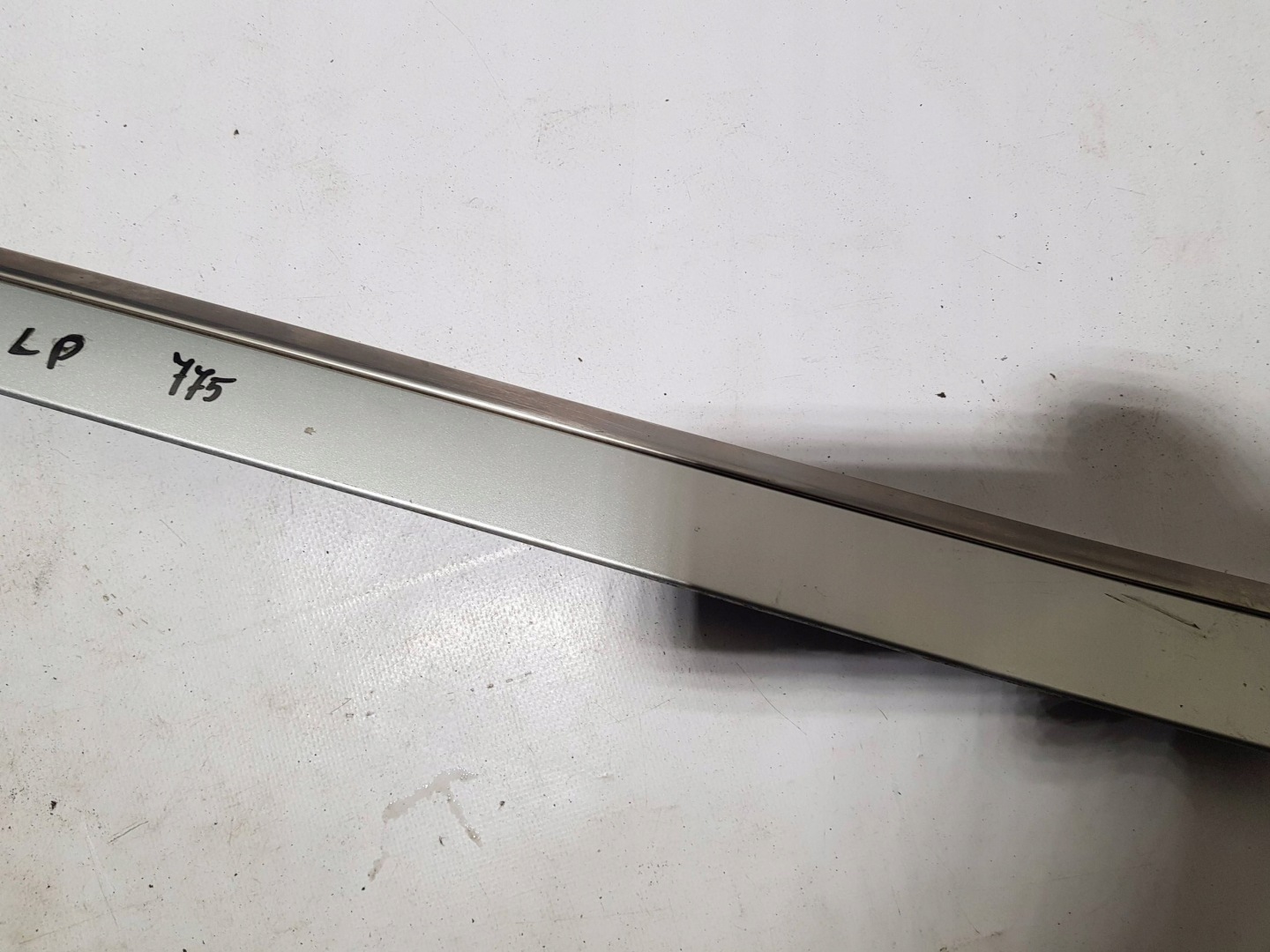 MERCEDES ML W164 GL X164 moulding door left front c775 775