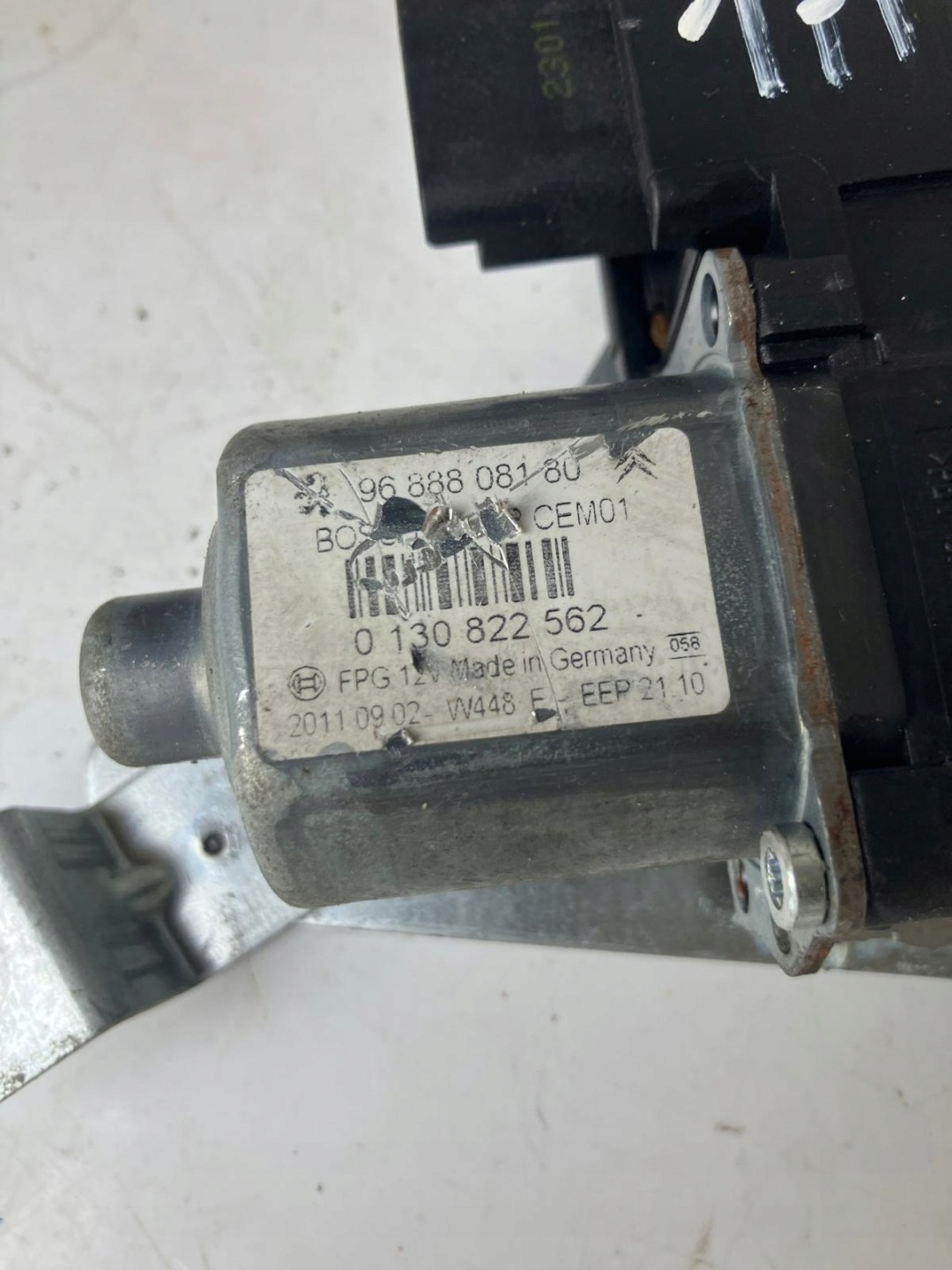 window regulator right front PEUGEOT 508 and 9688808180