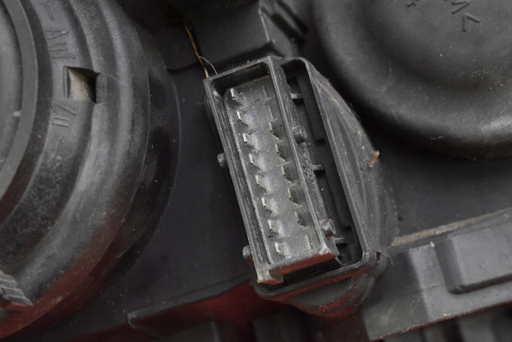 REFLEKTOR left light front XENON EU 09152646 OPEL VECTRA B LIFT 99-02