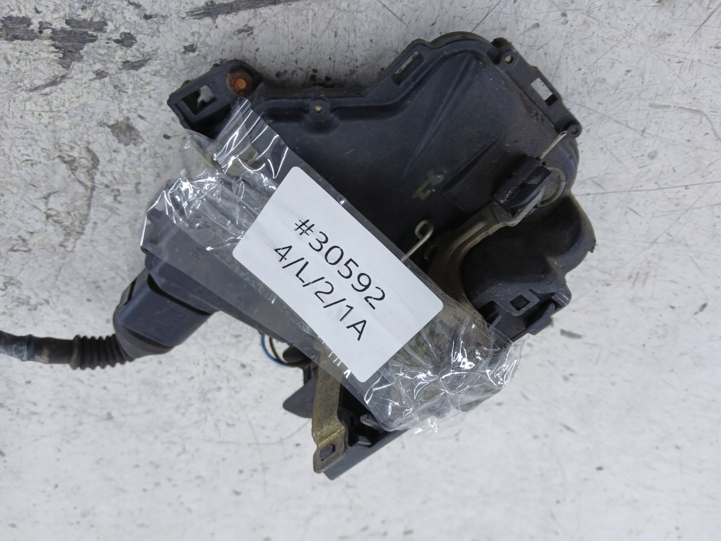 VW PASSAT B5 lock door left front