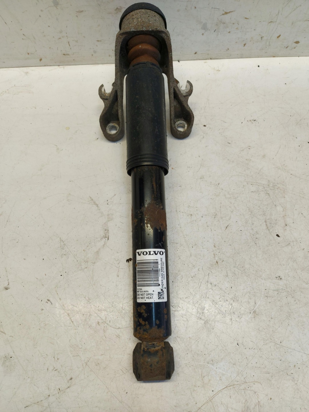 volvo v90 shock absorber left rear part rear 31476861