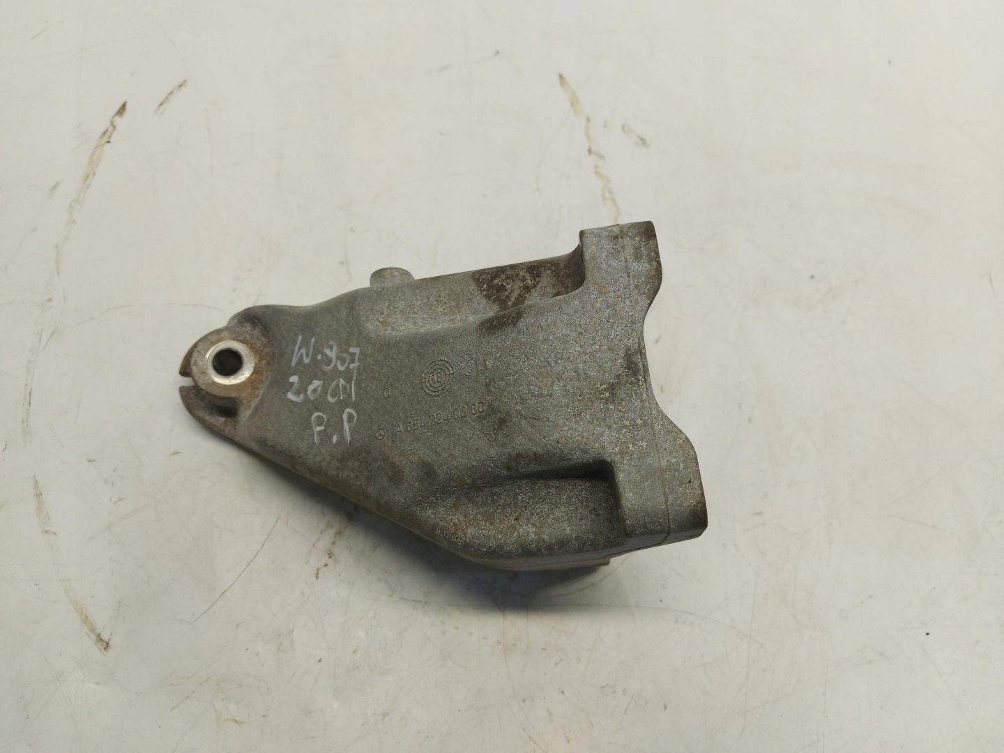 MERCEDES Sprinter W907 2.0 CDI Support Support plaque Moteur Droit A6542240600