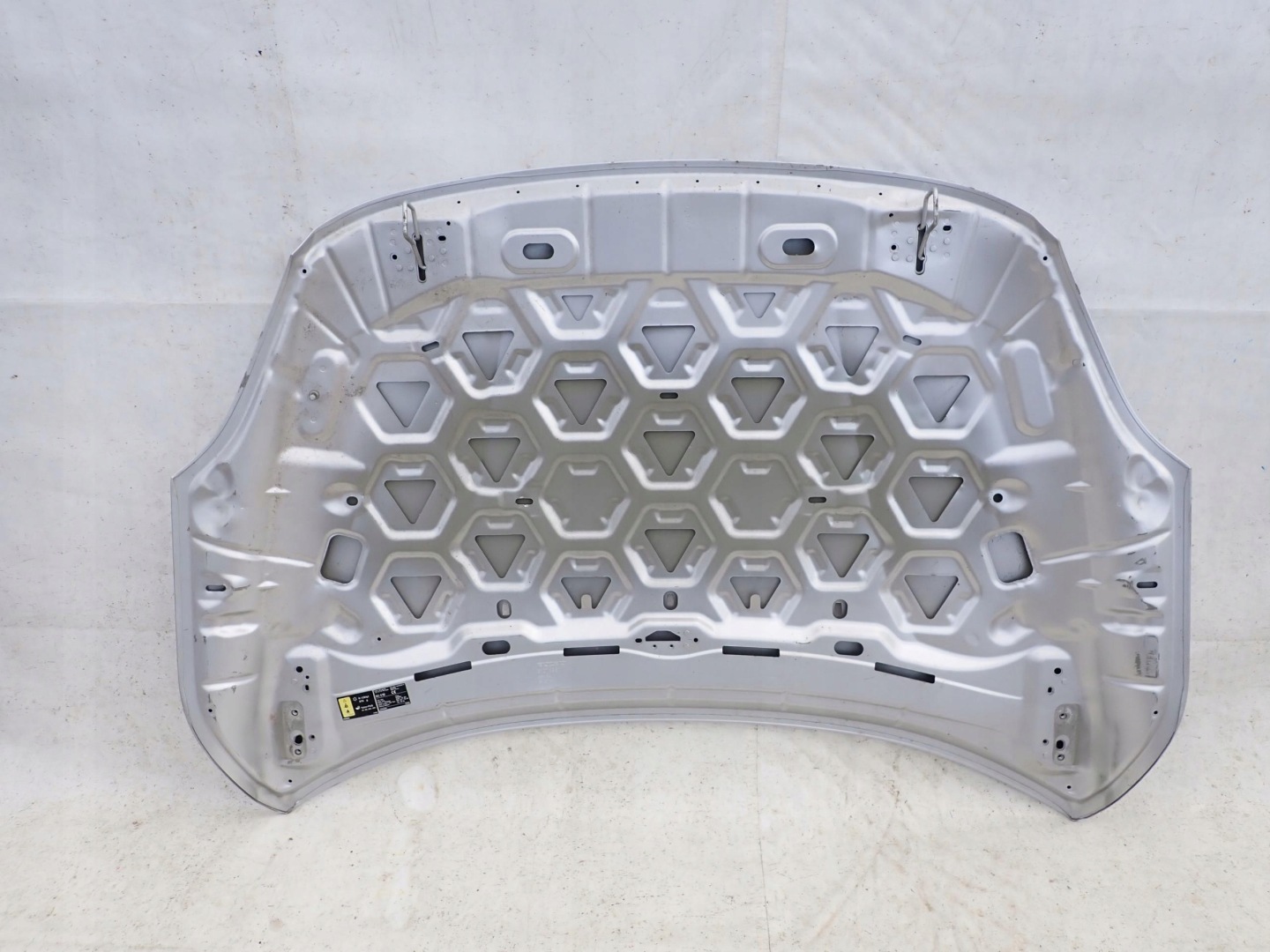 VOLVO V40 12-19 bonnet