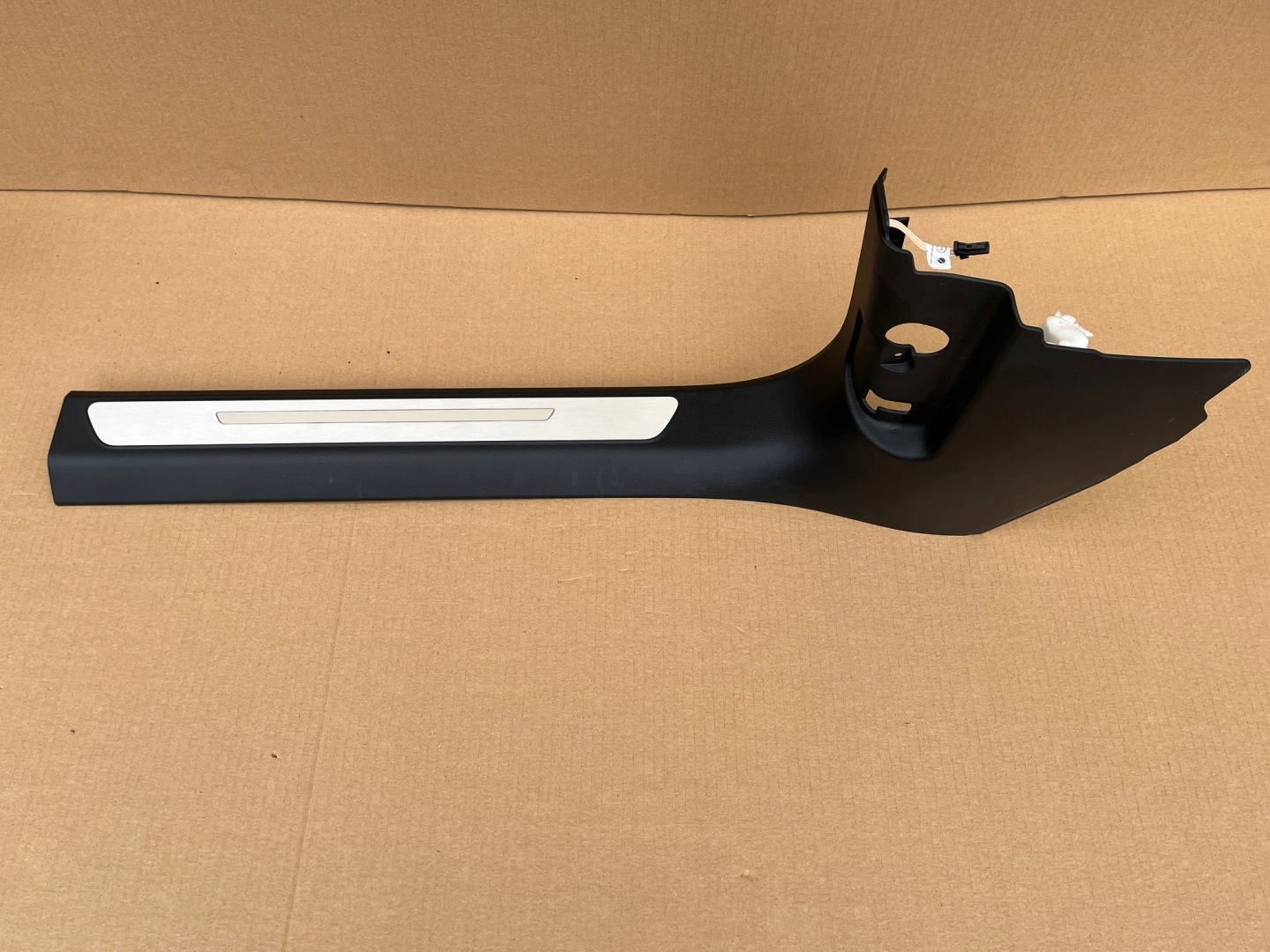Audi A8 D4 moulding cover cap threshold left front 4H1867271C