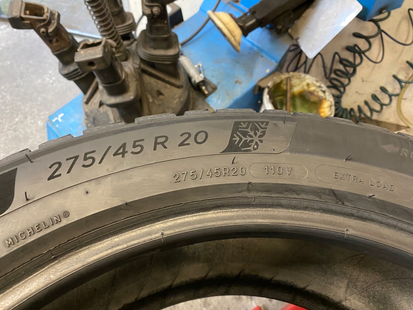 2 tyres winter 275/45R20 Michelin Pilot Alpin 5 SUV