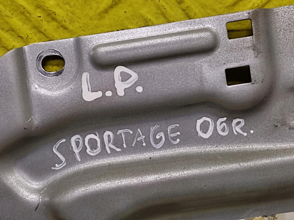 KIA SPORTAGE II 04-08 window regulator front left 834701F080