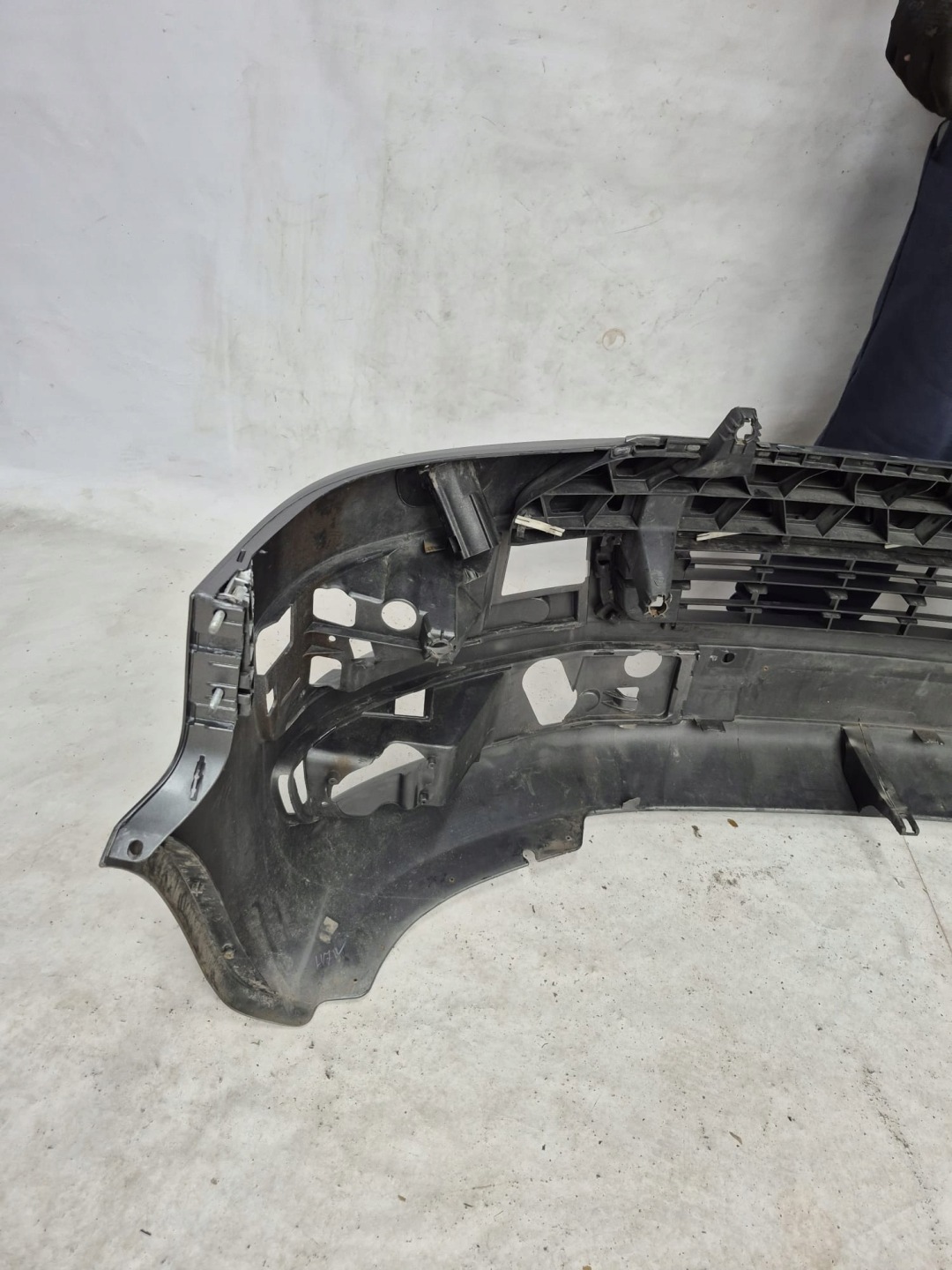 VW TRANSPORTER T5 MULTIVAN LIFT 09-15 bumper front front PDC SPR
