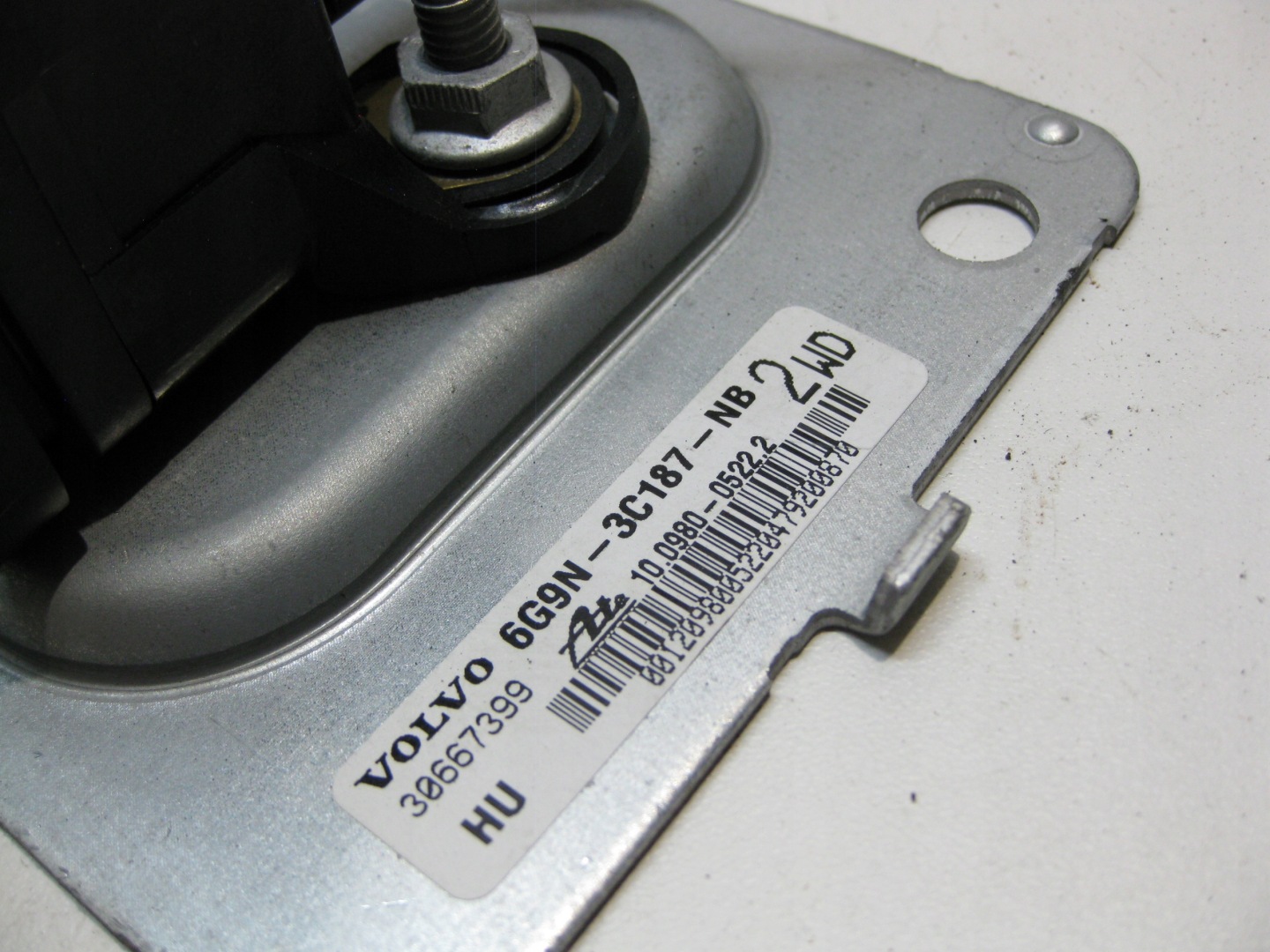 VOLVO V70 2.0 D 09R control unit module ESP ZYROSKOPOWY 30667399