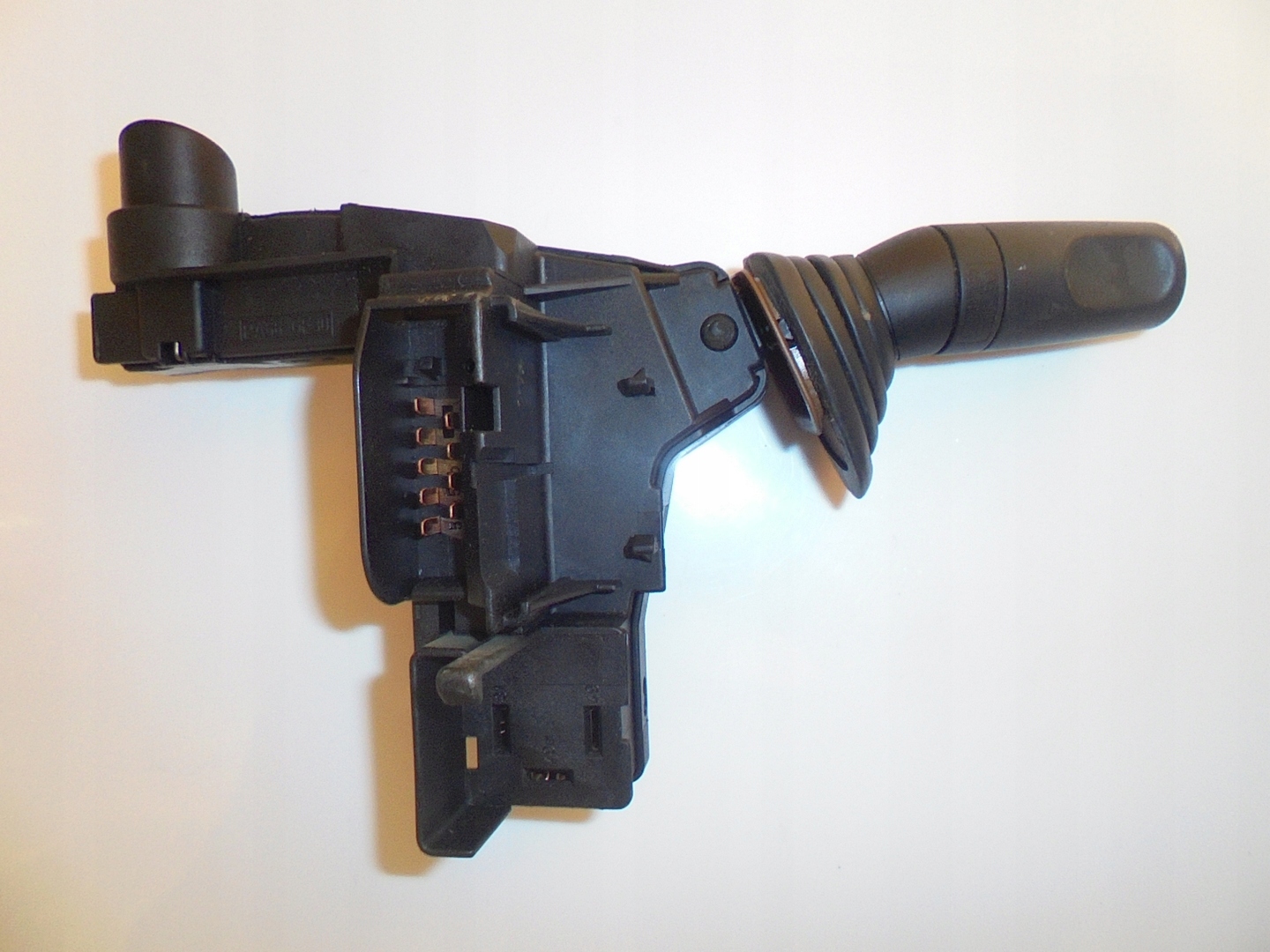 Bouton Indicateurs de direction FORD MONDEO 97BG13B302 FORD