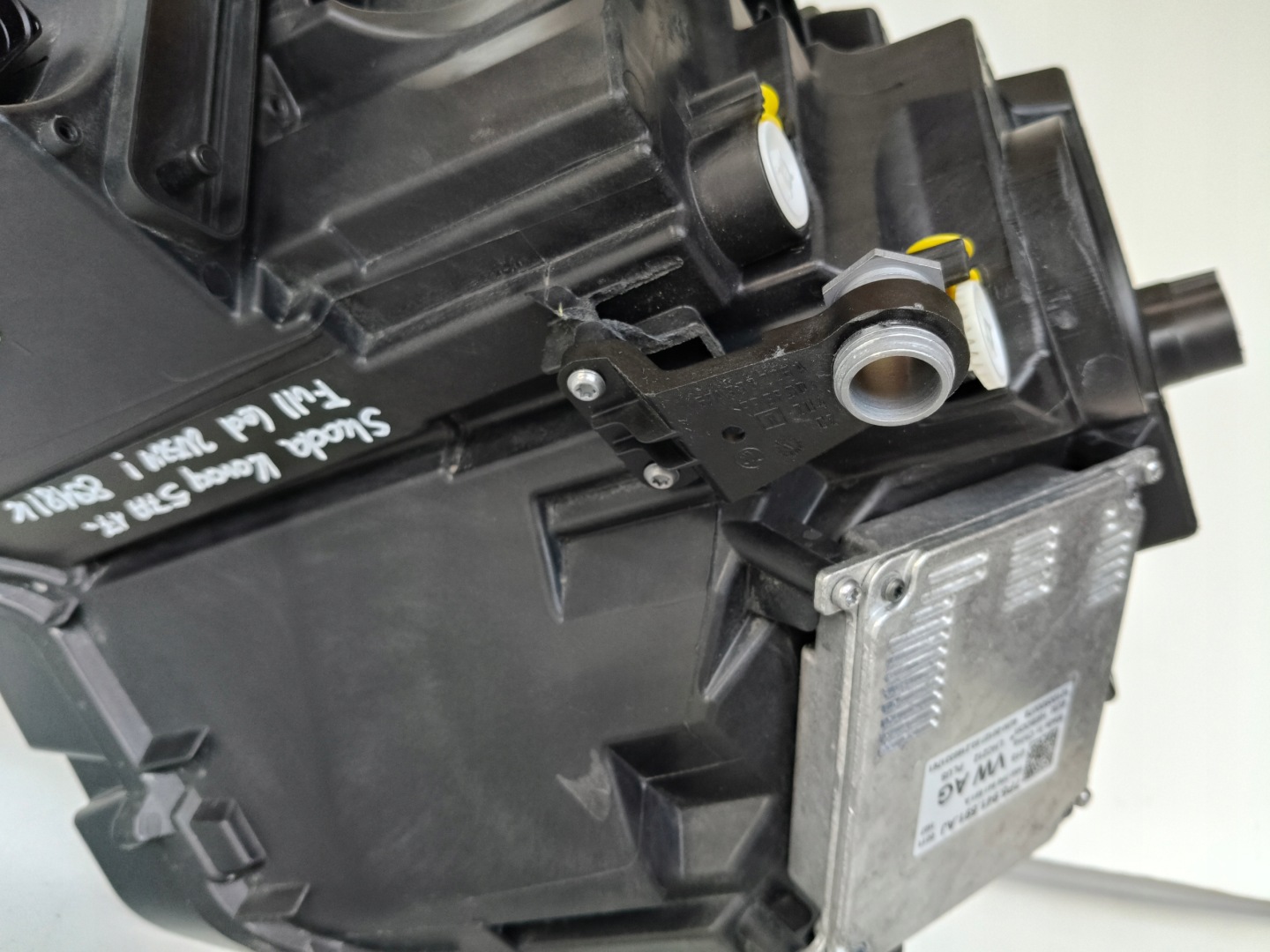 light right REFLEKTOR SKODA KAROQ 57A 17- FULL LED