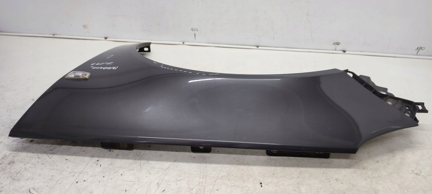 fender left front front Opel Insignia A kombi Z177