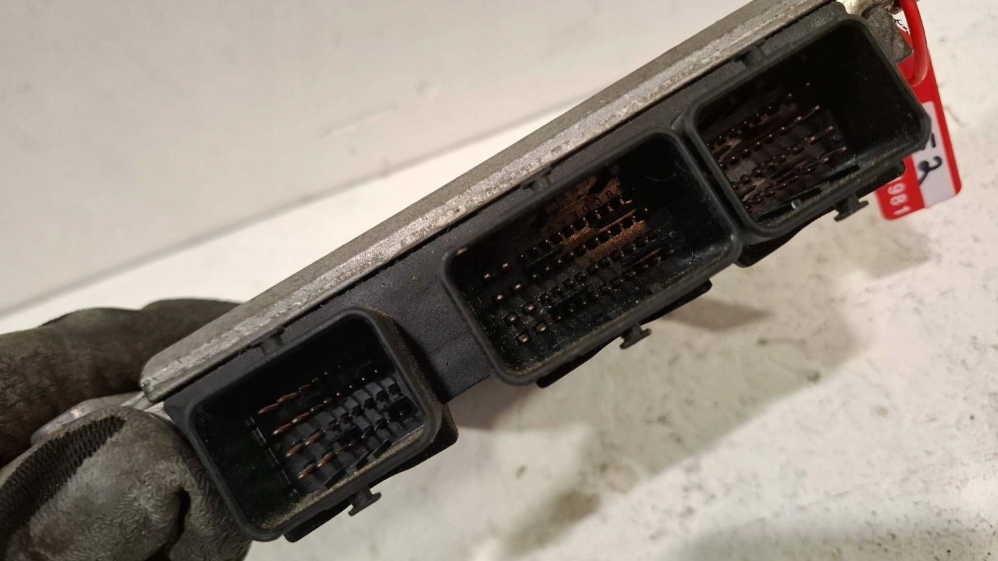 control unit of the engine computer 0281010765 Citroen Peugeot 2.2 HDI