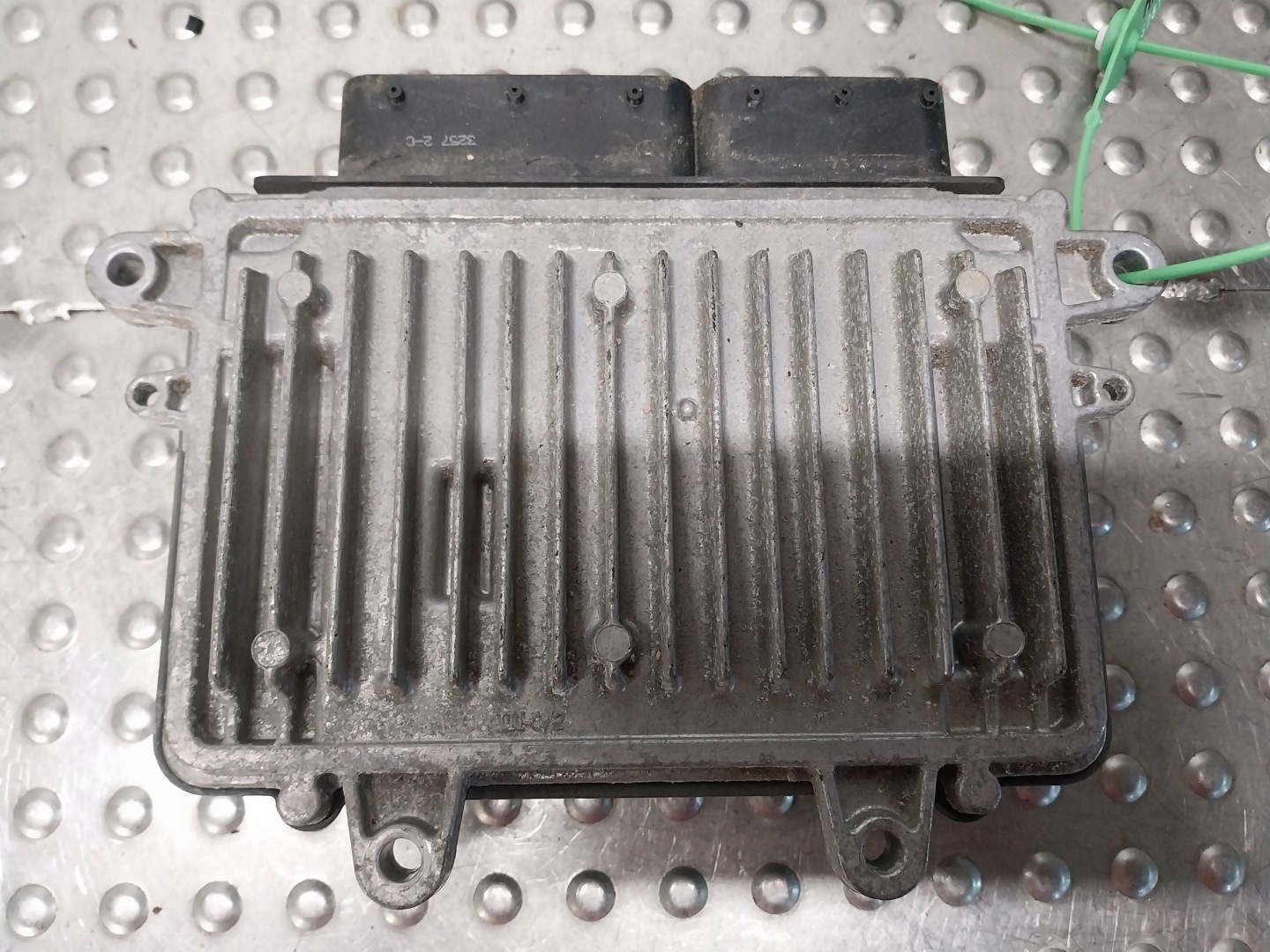 computer control unit of the engine A6401500534 MERCEDES W169 W245 2.0 CDI