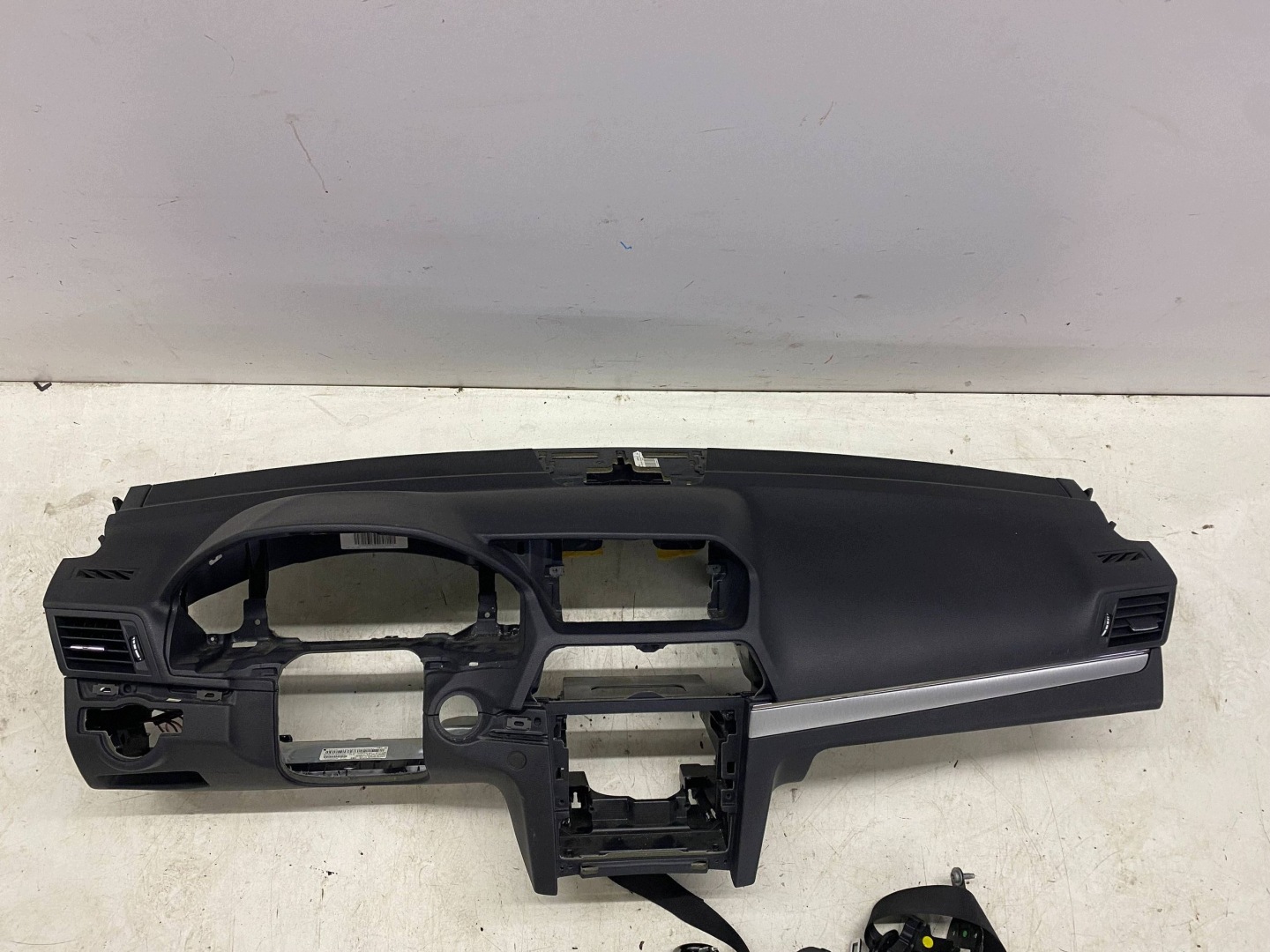 console dashboard instrument panel airbag tension belts KOMPLET MERCEDES E-KLASA W207 C207