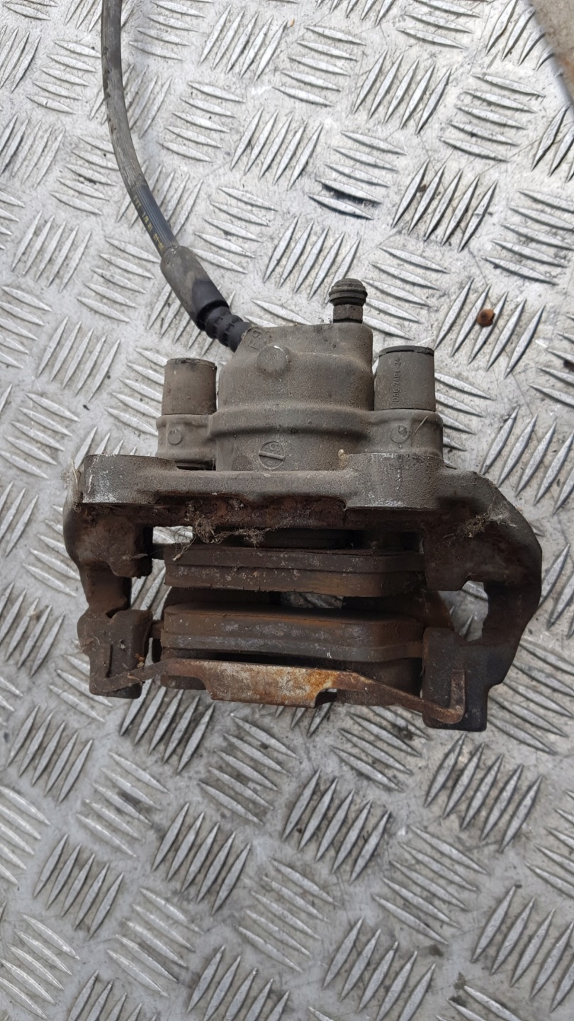 MERCEDES W212 Bremssattel Bremse Sattel Brems- links oder rechts heck