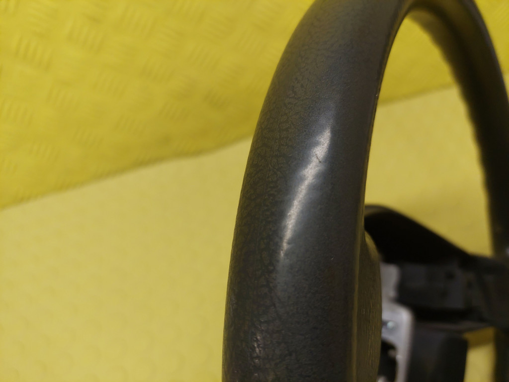 DAIHATSU CUORE VII lenkrad