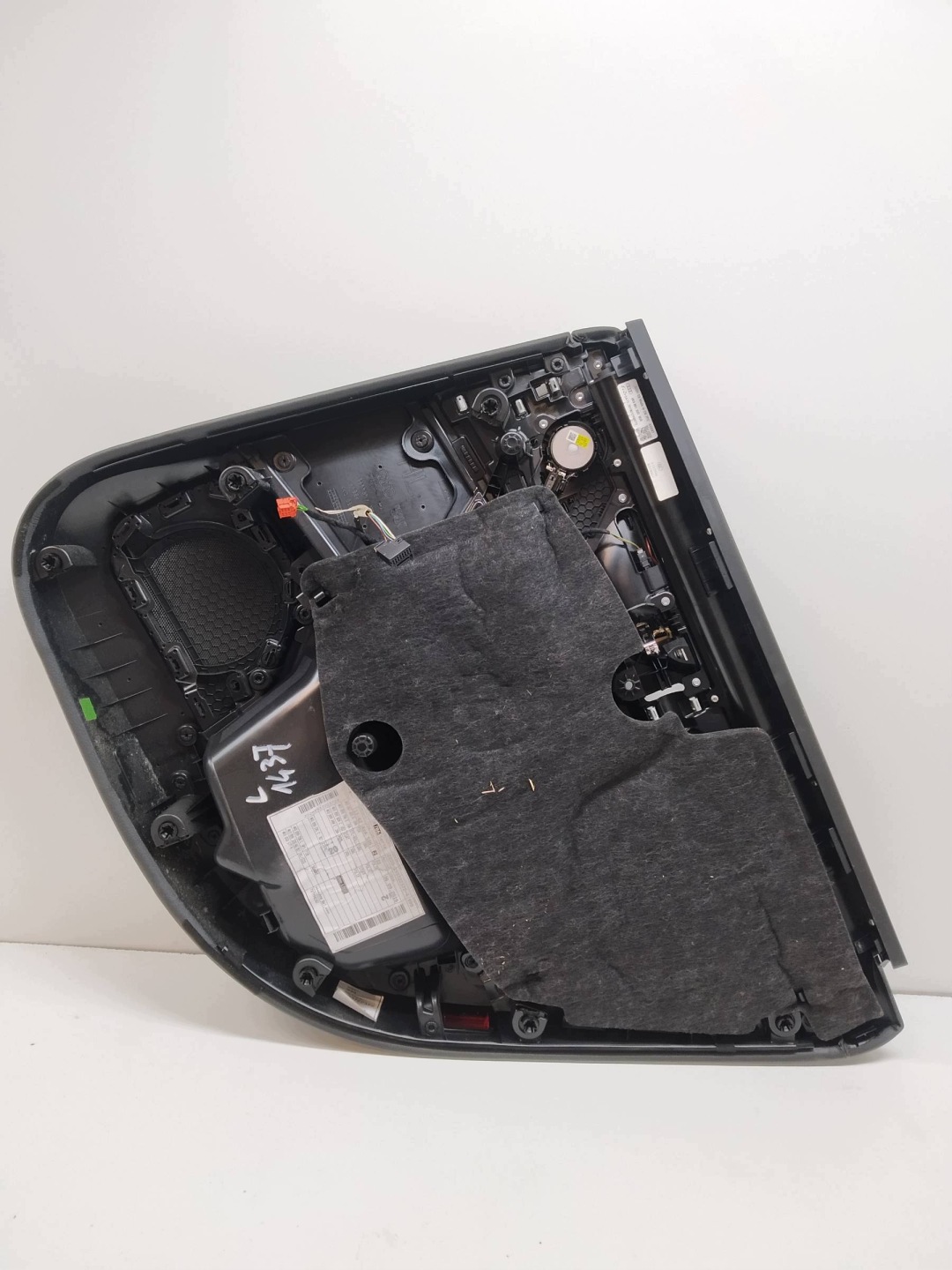 upholstery side left rear part KOMBI Audi A6 V (2018-) C8