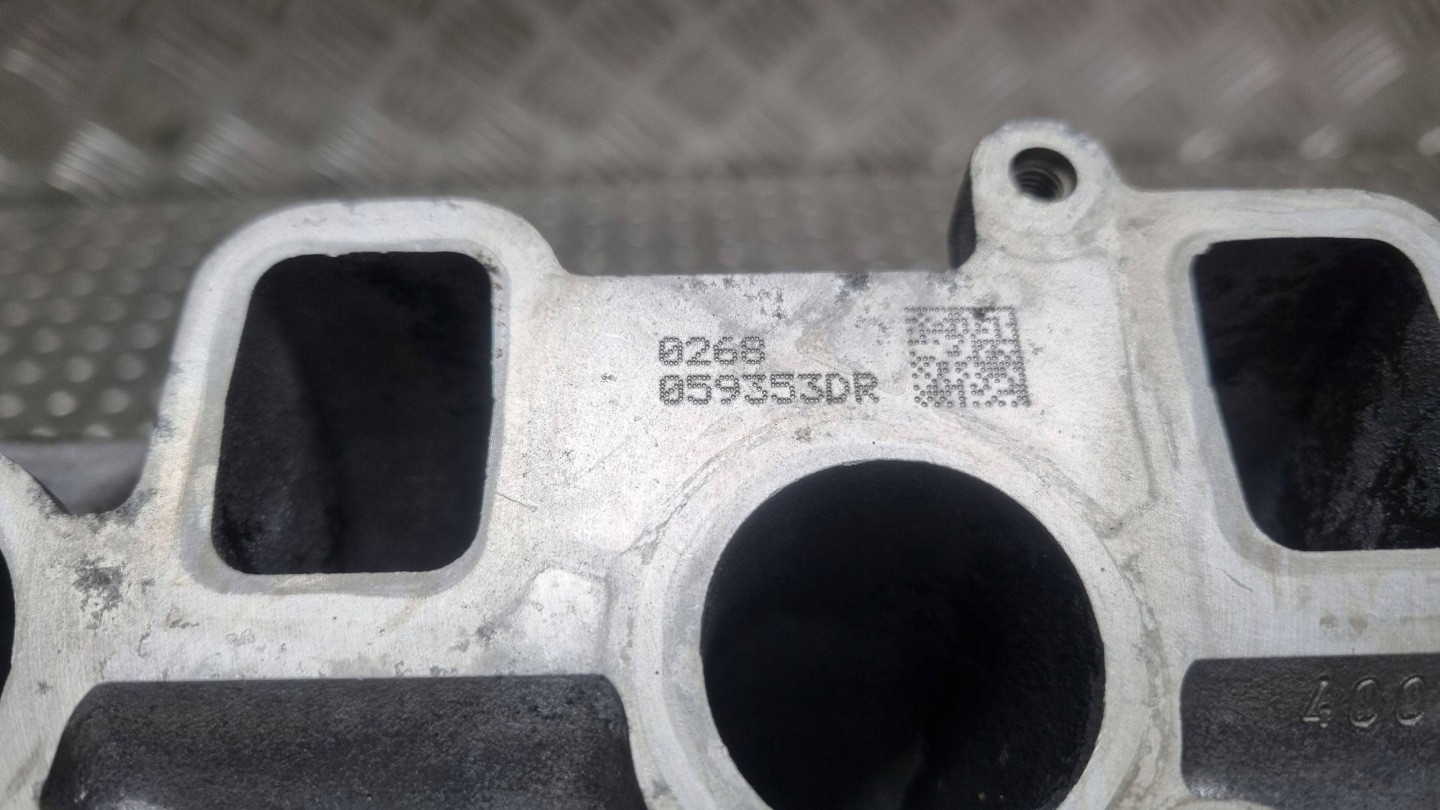 hlava MOTORU levá vačky 0593AF 059353DR AUDI A6 A7 A8 3.0 TDI CDU CLA