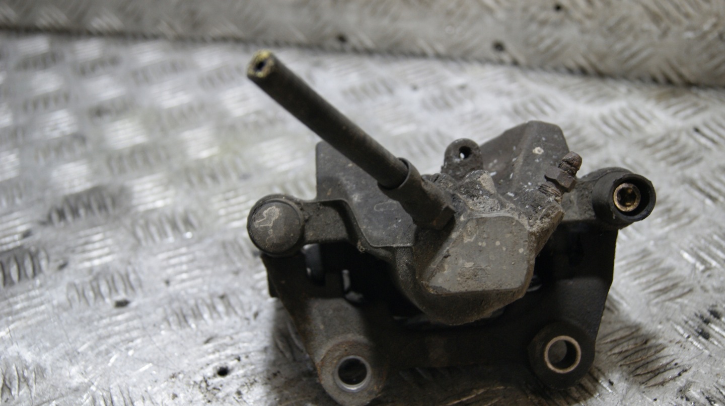 caliper brake left rear part rear MERCEDES-BENZ C-KLASA W204